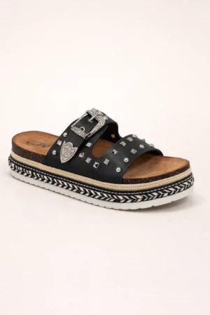 Sandale à boucle et cloue