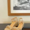Sandale compensées à brides strassées