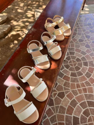 Sandales multi-brides brillantes