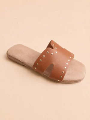 88911marron Claquettes femme à rivets